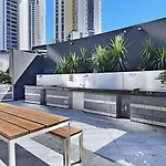 Circle On Cavill 37Th Floor Ocean Views