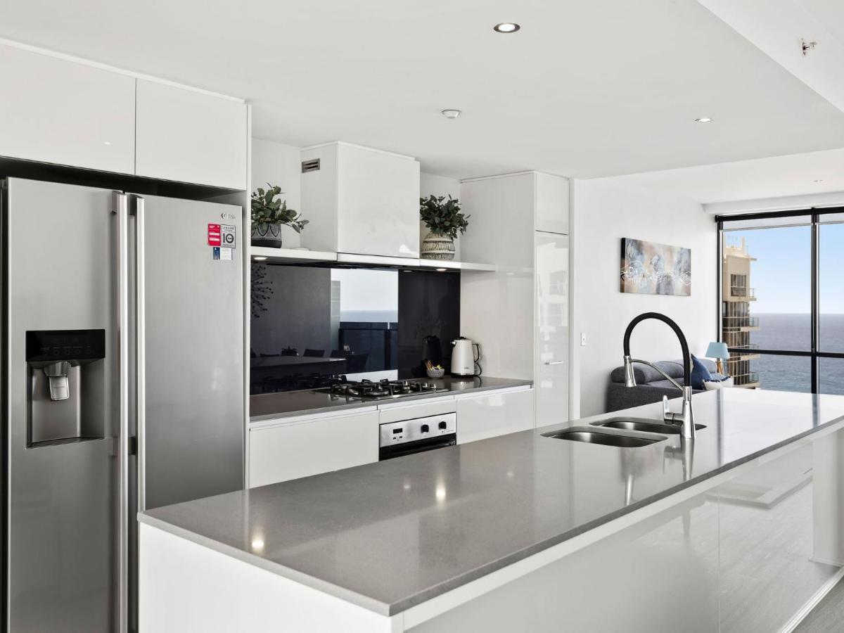 Circle On Cavill 37th Floor Ocean Views Apartment *