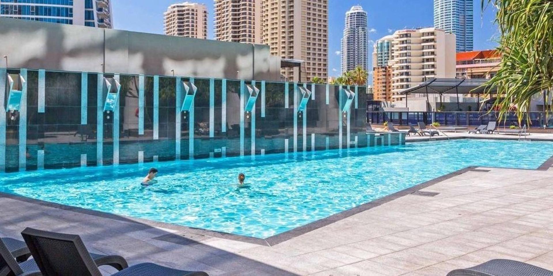 Circle On Cavill 37th Floor Ocean Views *